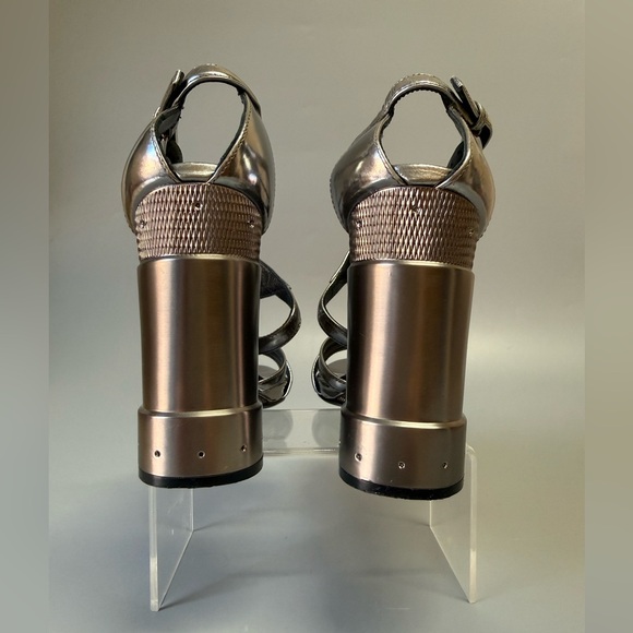 Prada Capretto Lamina Sandals Sz 6.5 37 - Picture 4 of 15